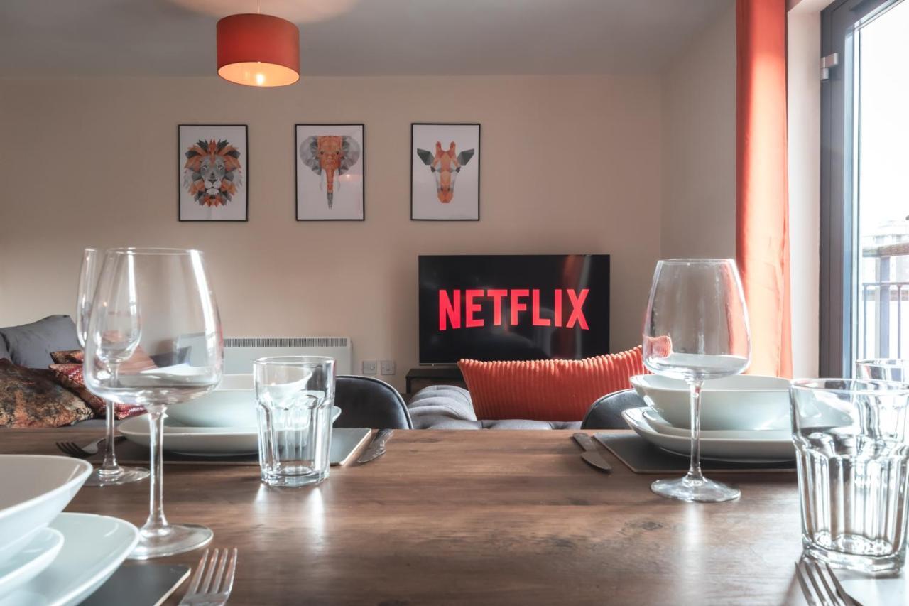 Best Price! 2 Bed City Centre - 4 Single Beds Or 2 Super King, Smart Tvs, Sofa Bed & Free Secure Parking Southampton Zewnętrze zdjęcie