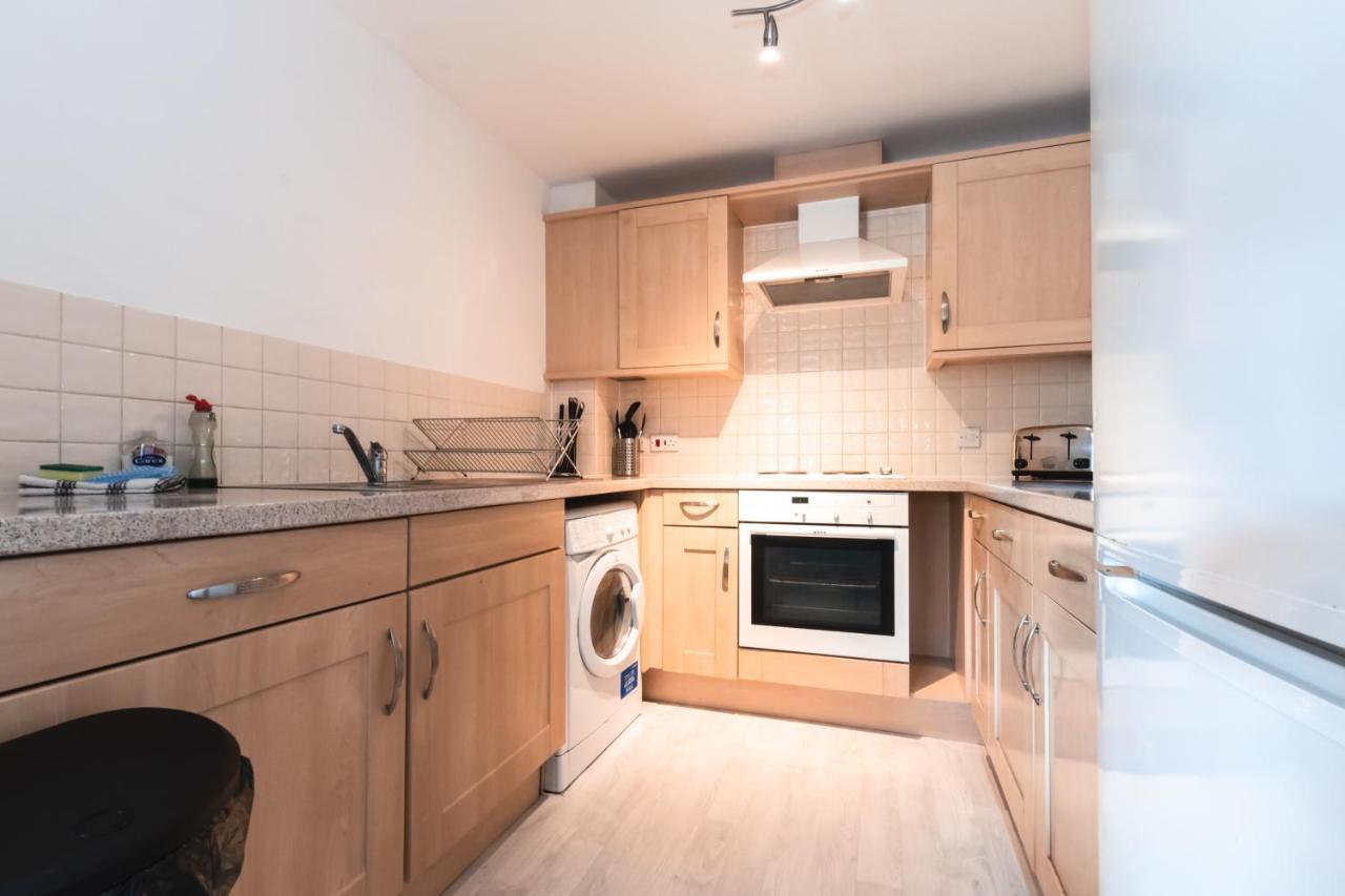 Best Price! 2 Bed City Centre - 4 Single Beds Or 2 Super King, Smart Tvs, Sofa Bed & Free Secure Parking Southampton Zewnętrze zdjęcie