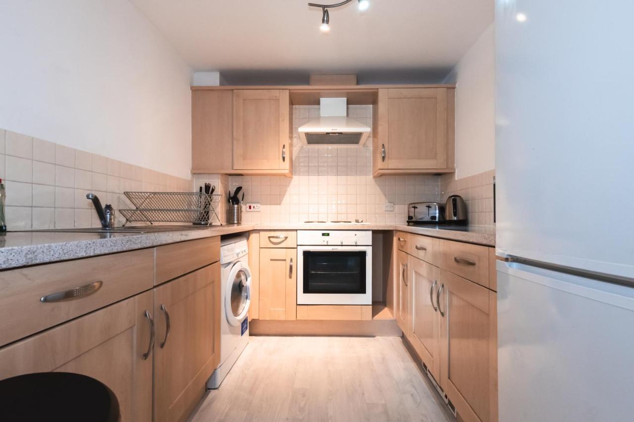 Best Price! 2 Bed City Centre - 4 Single Beds Or 2 Super King, Smart Tvs, Sofa Bed & Free Secure Parking Southampton Zewnętrze zdjęcie